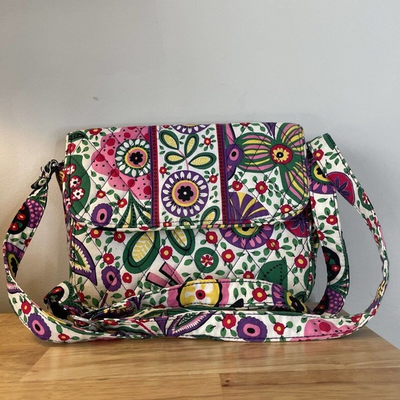 Vera Bradley Handbags - Vera Bradley Viva La Vera Rachel Colorful Crossbody Hipster Purse Handbag Bag